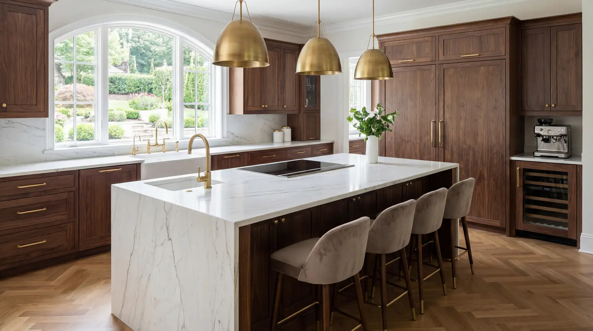 Kitchen with Island image 8